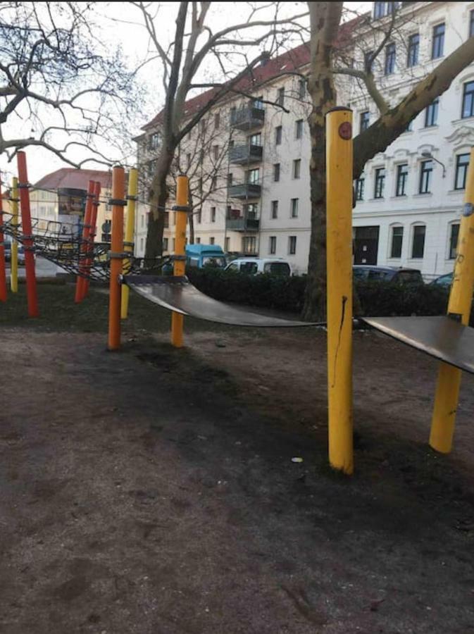 Familienfreundliche Unterkunft Am Puls Der Stadt ไลป์ซิก ภายนอก รูปภาพ
